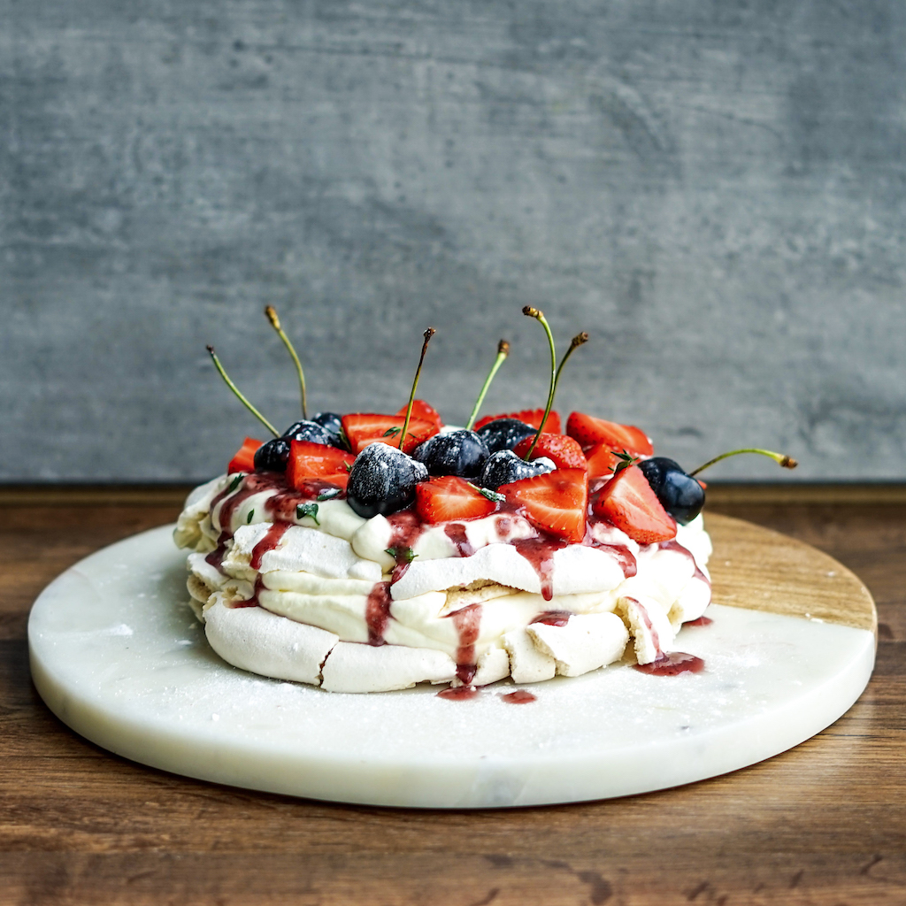 Vegan pavlova